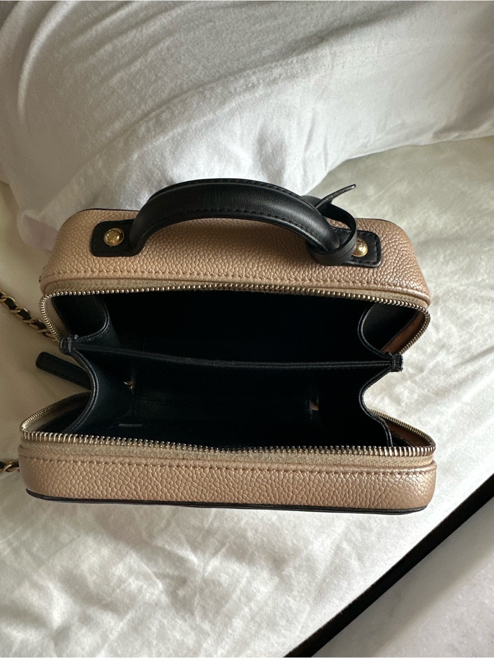 CHANEL FILIGREE Vanity bag - Picture 8 of 11